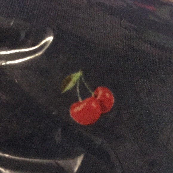 NWT PINK Victoria’s Secret Girlfriend cropped tee - Picture 7 of 8